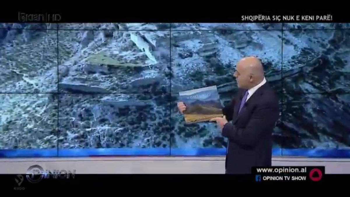 fationplaku1's tweet photo. Live. Shqipëria siç nuk e keni parë!
Të ftuar në #Opinion: Fation Plaku, Aida Gjeçaj, Ermal Hasimja, Zamo Spathara, Paola Tasho, Blendi Klosi, Fjorda Llukmani, Auron Tare. Blendi Fevziu @opinion.al
#TvKlan #KlanHD https://t.co/zZQ0n1IXBB https://t.co/1QxGyo9GRC