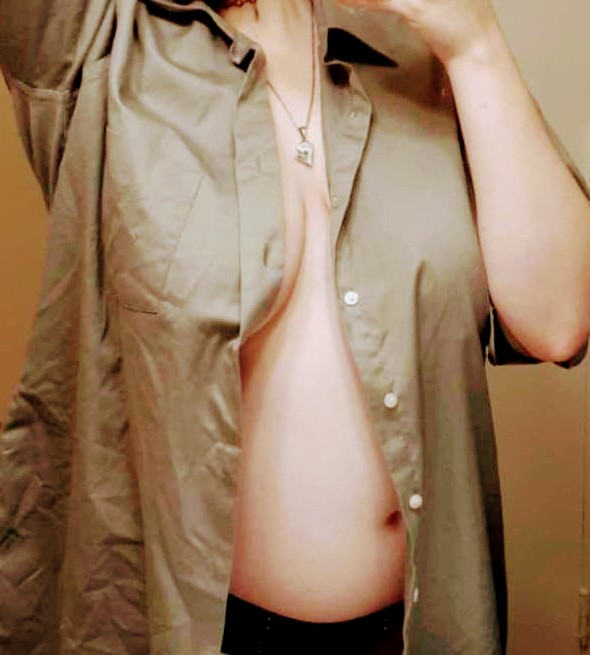 GalaxyBabeOF1's tweet photo. Follow me on only fans if you see something you like 😘🌌🖤
#onlyfans #cute #female #pregnant #pregnantbelly #support #follow #followme #bigtitsforlife #showsomelove https://t.co/FPKBgc2nhN