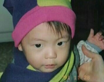 On November 29th, 1990, a baby boy was born in Junggye-dong, Nowon-gu, Seoul, South Korea, and later named Lee Minhyuk. And he's the second child for his parents.