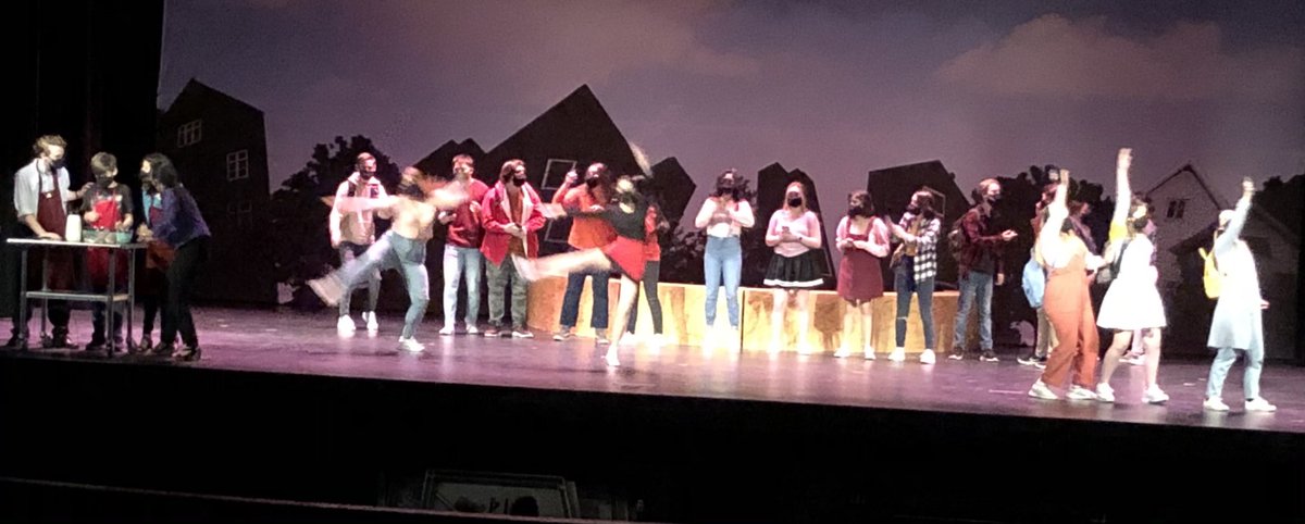 BeltonHS's tweet photo. Freaky Friday was a spectacular show! Excellent job cast, crew, and directors! Still two more chances to watch these outstanding kids this weekend! https://t.co/wF3sNKpC35