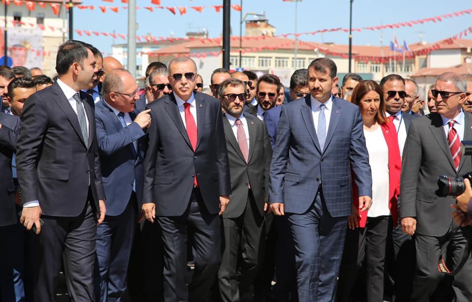 Dün de,
Bugün de,
Yarın da...
#ErdoğanınYanındayız