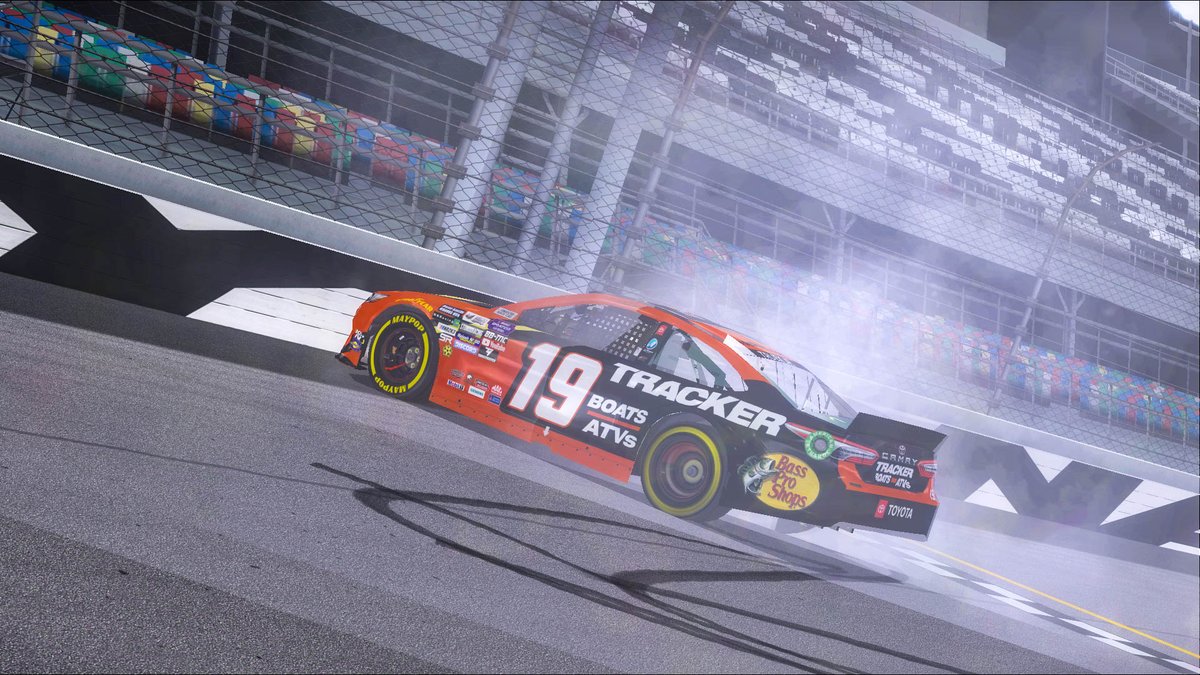 GoatcoCupSeries's tweet photo. @MartinTruex_Jr wins the Clash! https://t.co/P5phoXeTGN