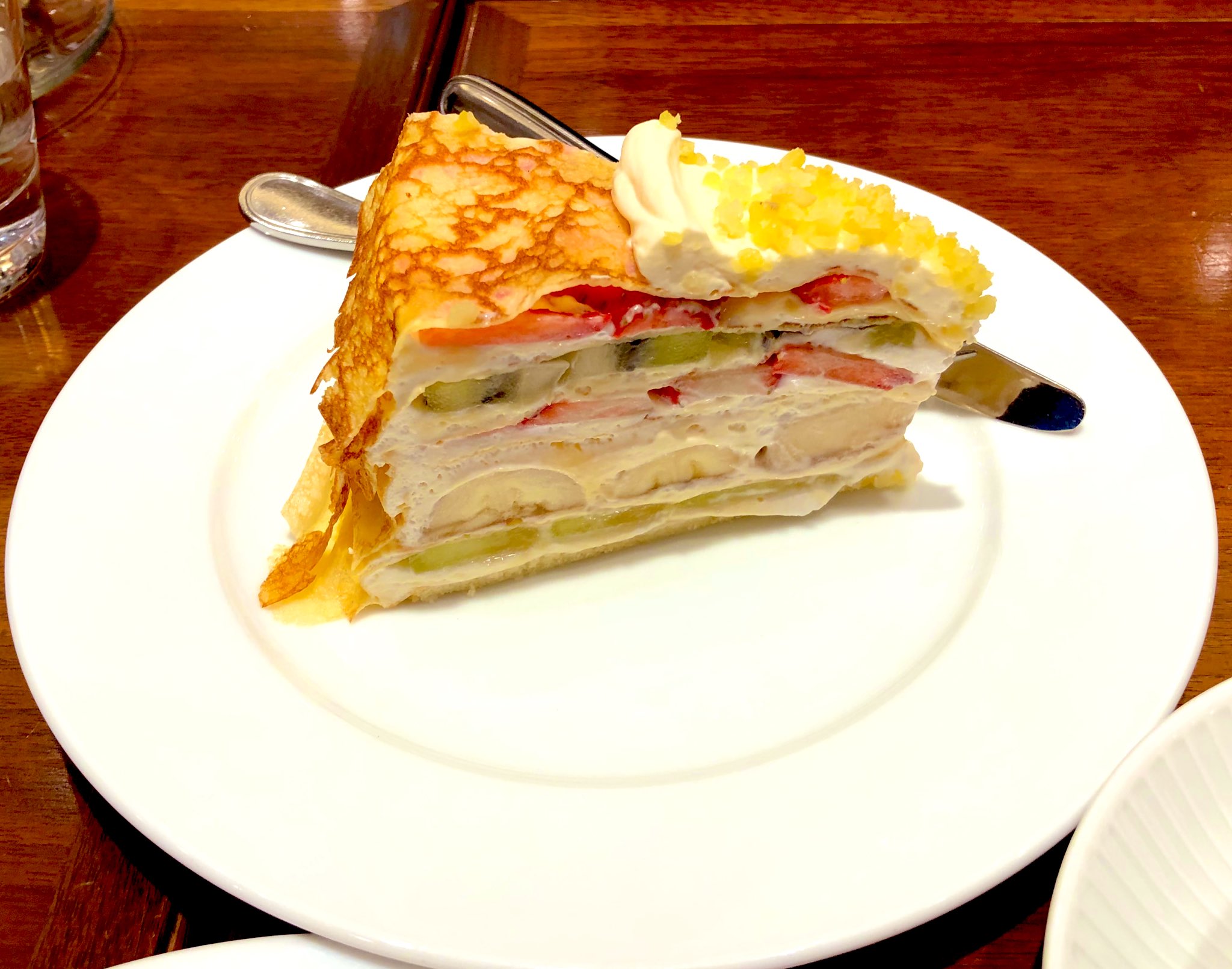 木蓮 食べ過ぎたなーと思ったら1 2日の断食をする 一昨日の夕食 今日の朝食なんも食べてない 今日いっぱい続けよーと思ってた けど悪魔の誘惑でケーキを食べることになったので終了です ﾁｰﾝ 空腹のケーキは悪魔的ps Ps ハーブス ミル