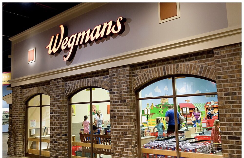 kittyklietz's tweet photo. the last time I felt truly alive was at the full service play wegmans at the strong museum https://t.co/wvtlhywWmK