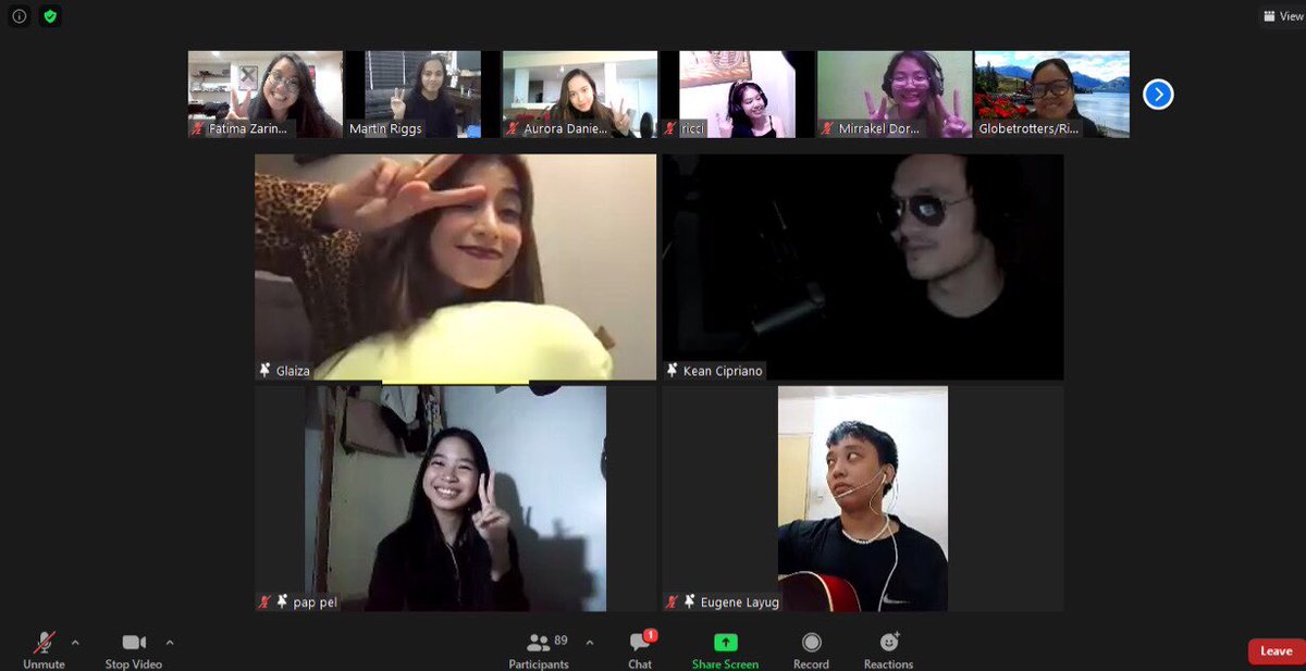 GDC_Dreamers's tweet photo. Last night’s happenings! The Dreamer got to chat and listen to @glaizaredux’s new song Bank Holiday! It was such a vibeee and we actually, basically, warmly recommend you to pre-save the song! 😂

https://t.co/fG4y7gdIzJ

#GDCBankHolidayAfterParty https://t.co/FXwZUCkc0T