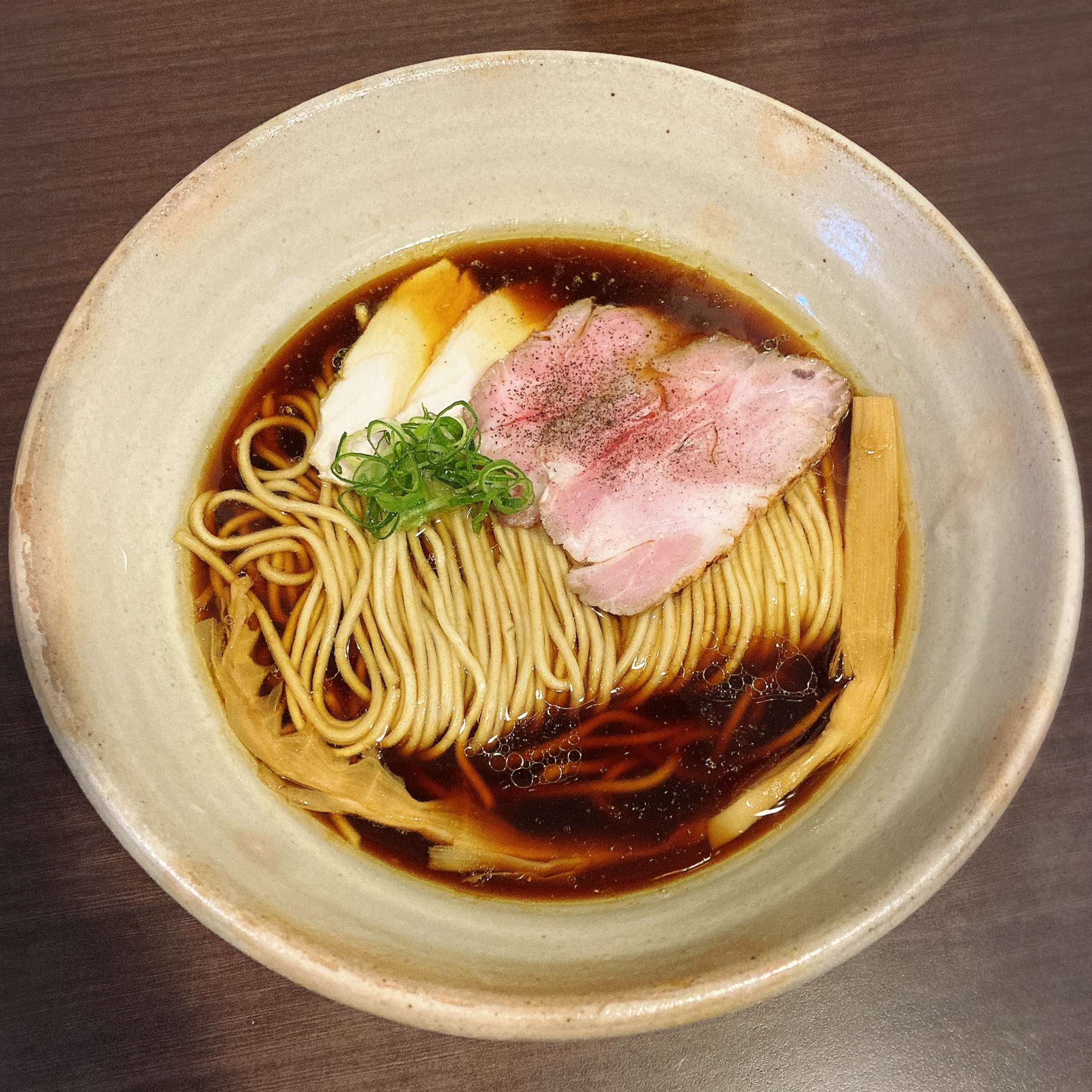 のぶ太 梅花亭 長浜市 和風鶏醤油らーめん 豚めし小 杏仁豆腐 鶏と醤油に特化した漆黒ラーメンは口当たり円やか ニンニクダレでキメた豚めしはご飯がご飯がススムちゃん 〆の杏仁豆腐も絶好調 梅花亭 T Co Z6fmkrhobi Twitter