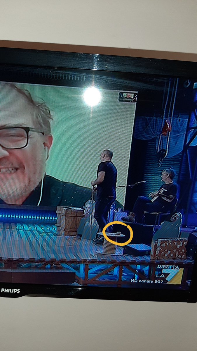 BigDeV7's tweet photo. Zoro ... Ma che te stavi a magnà ... #propagandalive @welikeduel https://t.co/hSTecqvNZ1