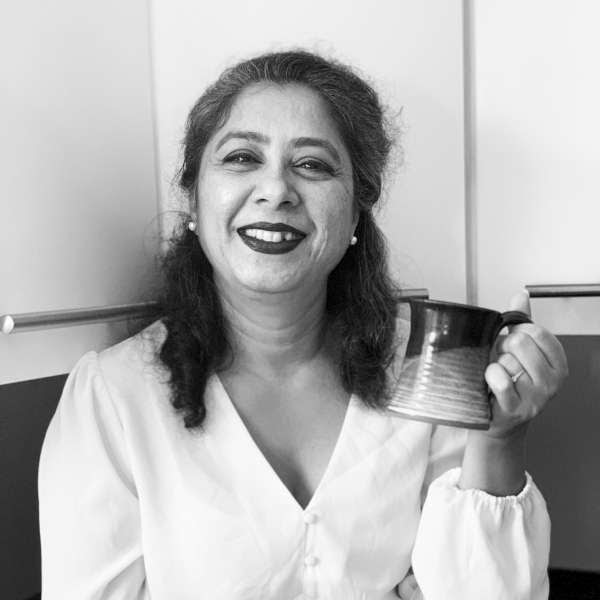elazfoodchannel's tweet photo. Heartiest Congratulations 🎉 to Nandita Godbole for her newest cookbook/ research work #sevenpotsoftea #ayurvediclifestyle
#rethinkchai #rethinktea https://t.co/saUVipQobP