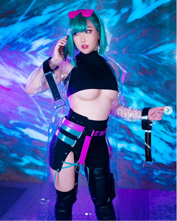 FunniqPage's tweet photo. Bulma from Cyberpunk cosplay by rinnieriotcosplay #bulma #Cyberpunk2077 #cosplay https://t.co/wju6N5QK9h