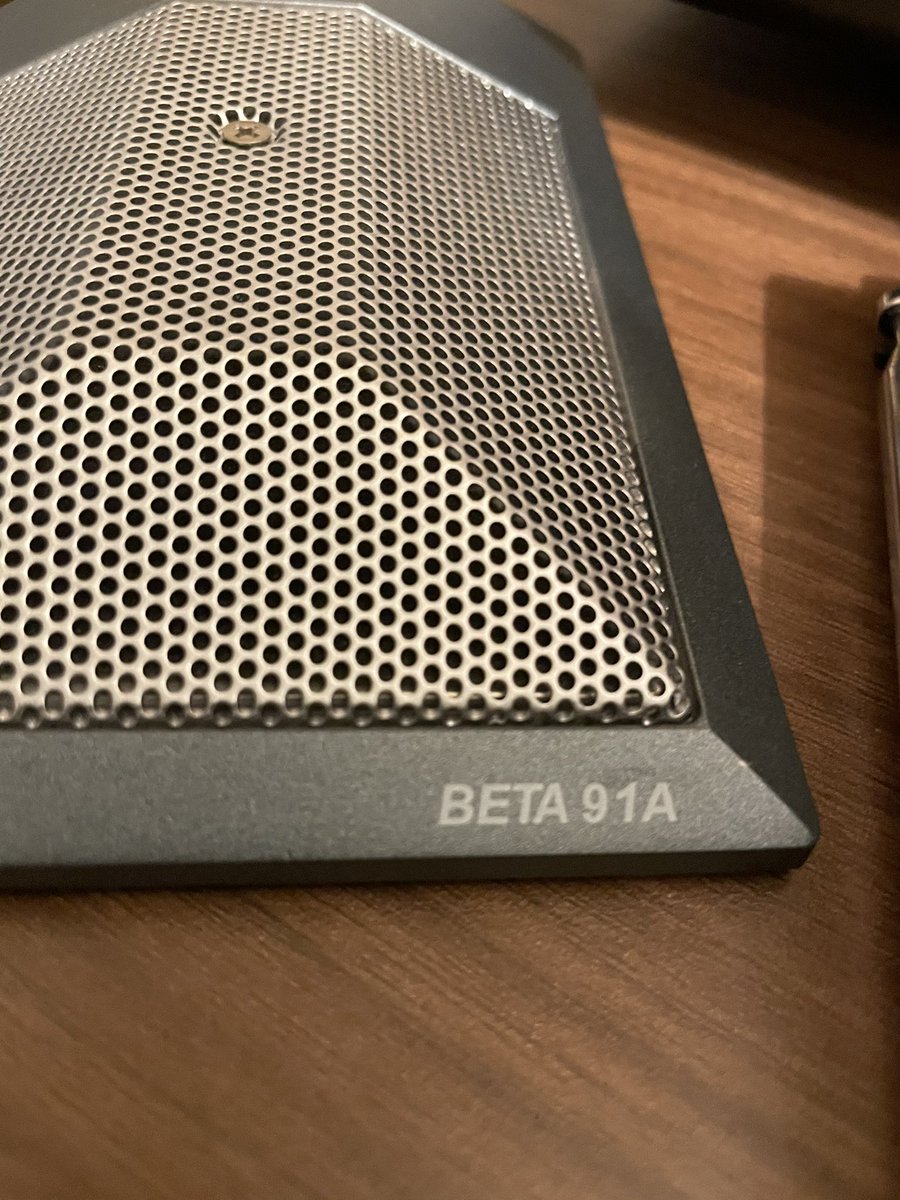 callme_issei's tweet photo. 昨日の自宅リモー���生放送のトークバックマイク。クセが強いでしょ。
#BETA91A https://t.co/P6BZWbQPRy