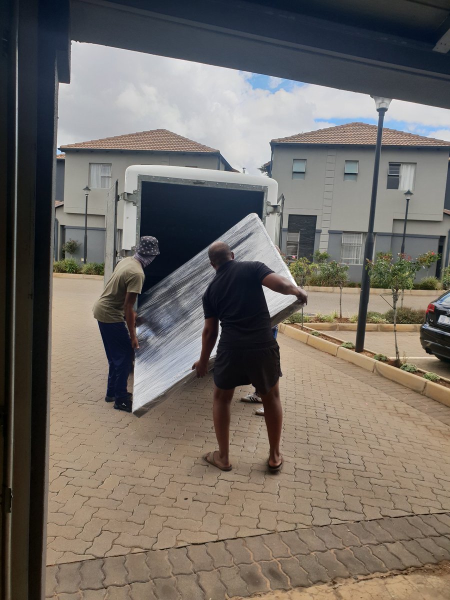 Tuft_Furnish's tweet photo. New to our range!!! Delivered to a happy client.😁 Place your order on 0730706424. #DJSBU #ndlozi #samkelo #tumi #TheRiver1Magic https://t.co/JaviUMMxT6
