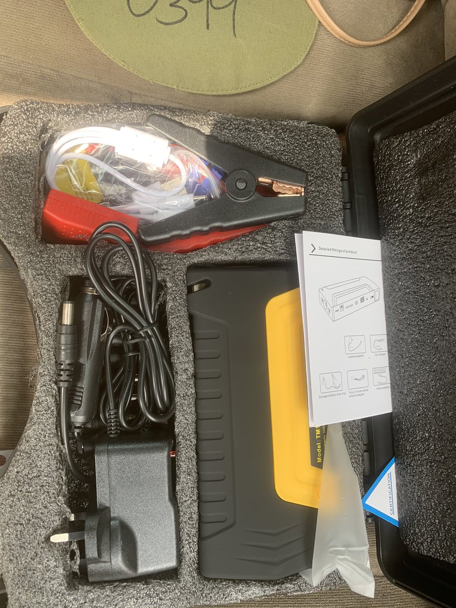 tat_autos's tweet photo. 🚨NEW ARRIVALS🚨
Brand New Automobile Emergency Mobile Power Supply with features like;
*Emergency start clips.
*Safety hammer.
*Double USB Interface
*Emergency light.
*Battery Capacity: 5000mAh
Limited numbers remains in box 📦 
DM if interested!!! 
(Delivery nationwide) https://t.co/BKetV6rfKh