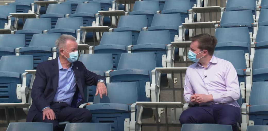 HKJC_Racing's tweet photo. This week on HK Direct: Stipendiary steward Steve Railton talks to @edward_sadler about his career in 🇭🇰 as he prepares to return to 🇦🇺, + @LJ__andrew &amp; @TomBiddington look at the battle for the jockeys’ and trainers’ championships. #HKracing 

📺 https://t.co/06ZUoYihZ8 https://t.co/6Ic2RdeG9A