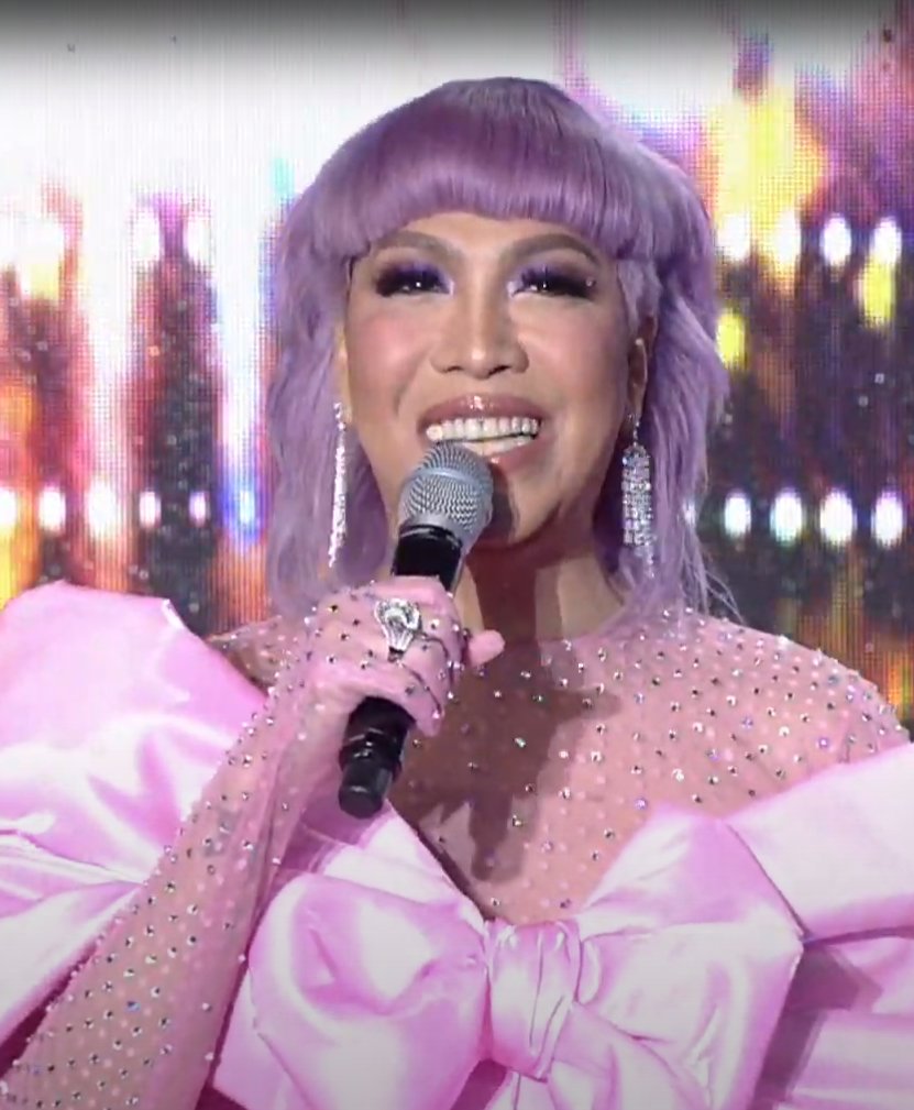 ViFeelings's tweet photo. mabilis kausap hahahaha ok g 

VICE PRETTY IN PINK https://t.co/IoLLIbBfKd