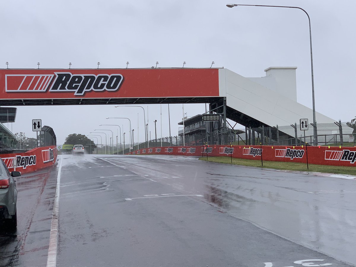 hrtjasedarwin's tweet photo. Bit wet on the mountain today hoping for good weather in three weeks #repco500 https://t.co/wmnRTjkRJH