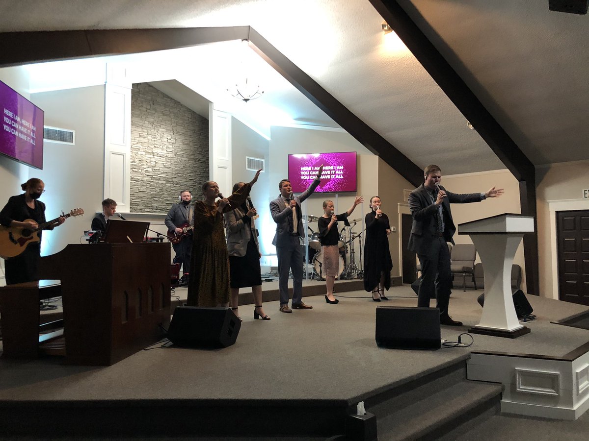 DanielFout's tweet photo. What a tremendous section 1 youth rally tonight Cornerstone Church - Camden !! Incredible worship and what a timely word from our Arkansas District Youth President 
Bro. Nathan Smith! 
#Section1Youth https://t.co/PBwnWpxfcb