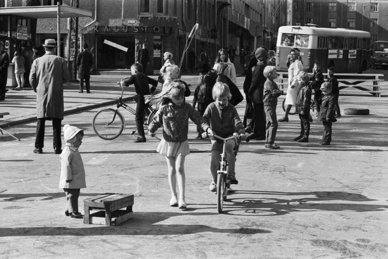 A child friendly city is a people friendly city.

#citiesforkids #happycity 
📷: Museovirasto