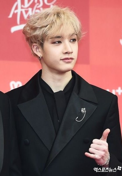 prince bang chan ; a royal thread 