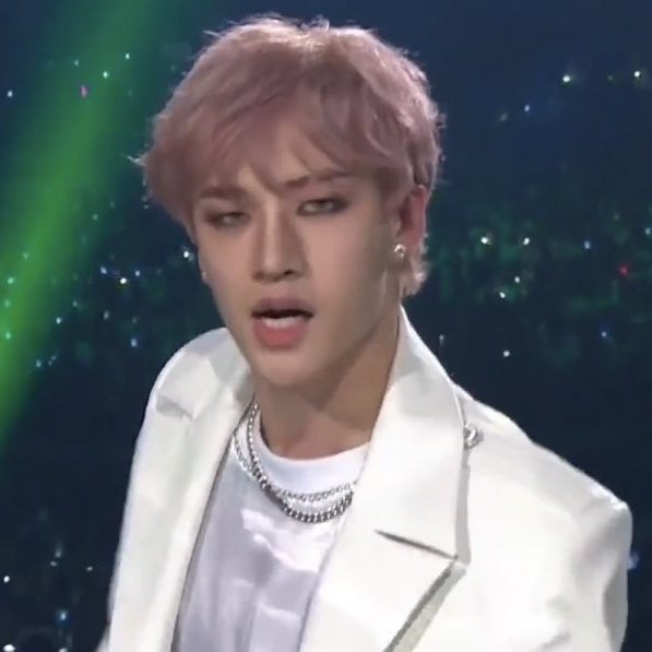 prince bang chan ; a royal thread 