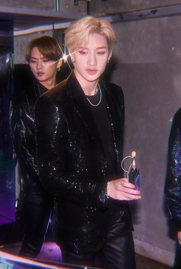 prince bang chan ; a royal thread 