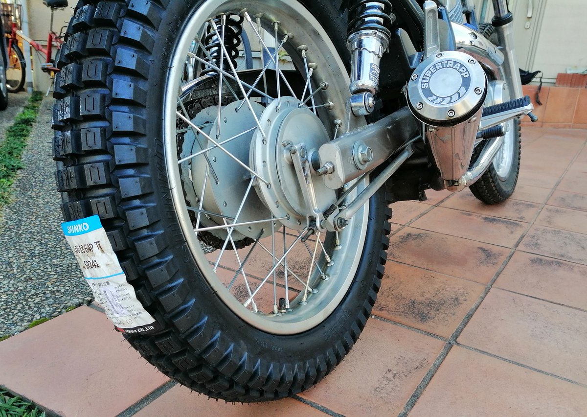 SRV250S_BB's tweet photo. オフタイヤ履くと悪路でもこんなにグリップするなんて!
まさにアハ体験
#SRV250
#SR241 https://t.co/zbsy5eAySA