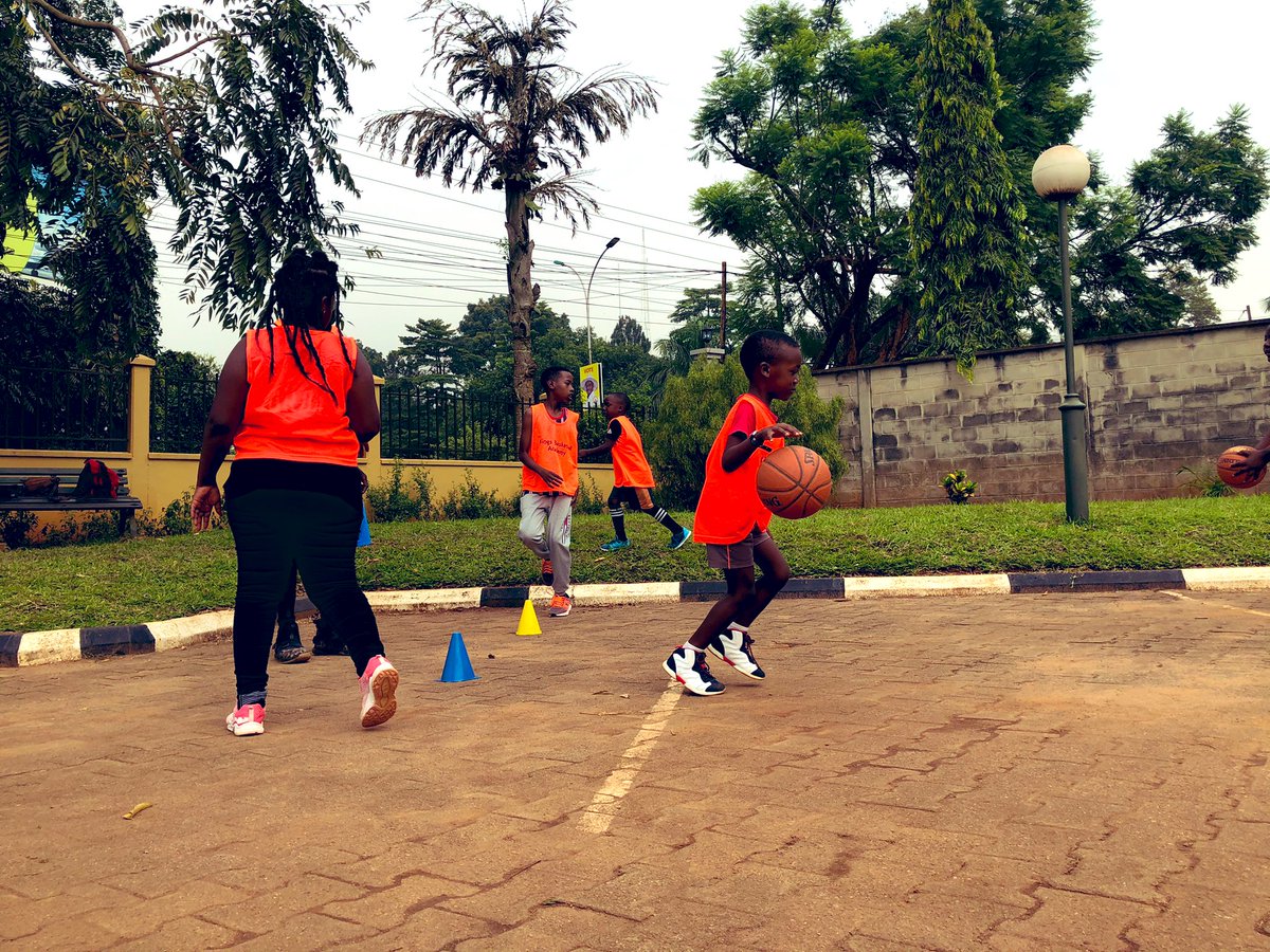 KingsAcademyUg's tweet photo. Saturday hoops are good for the soul 🏀 #WeMakeFuturePros #kingsBasketballAcademy @piusmwilson @kbcugofficial https://t.co/QRmzXReFCY
