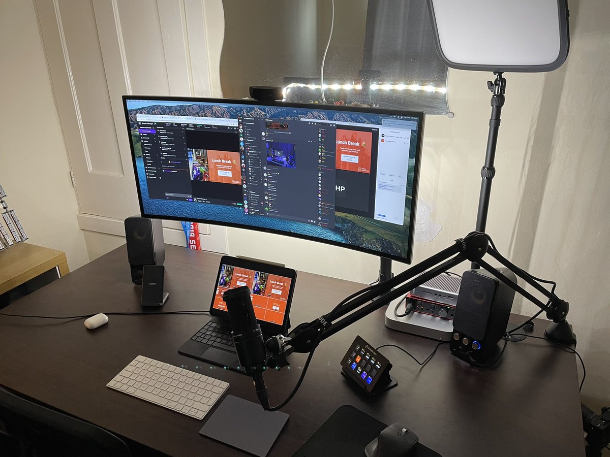 HackProds's tweet image. We’re at @RoyalHackaway v4 this weekend! 🎉

Looking for something to do? Check out the livestream here: twitch.tv/hackathonsuk 🎥

Here’s a sneak peak back stage of the livestream 🔥