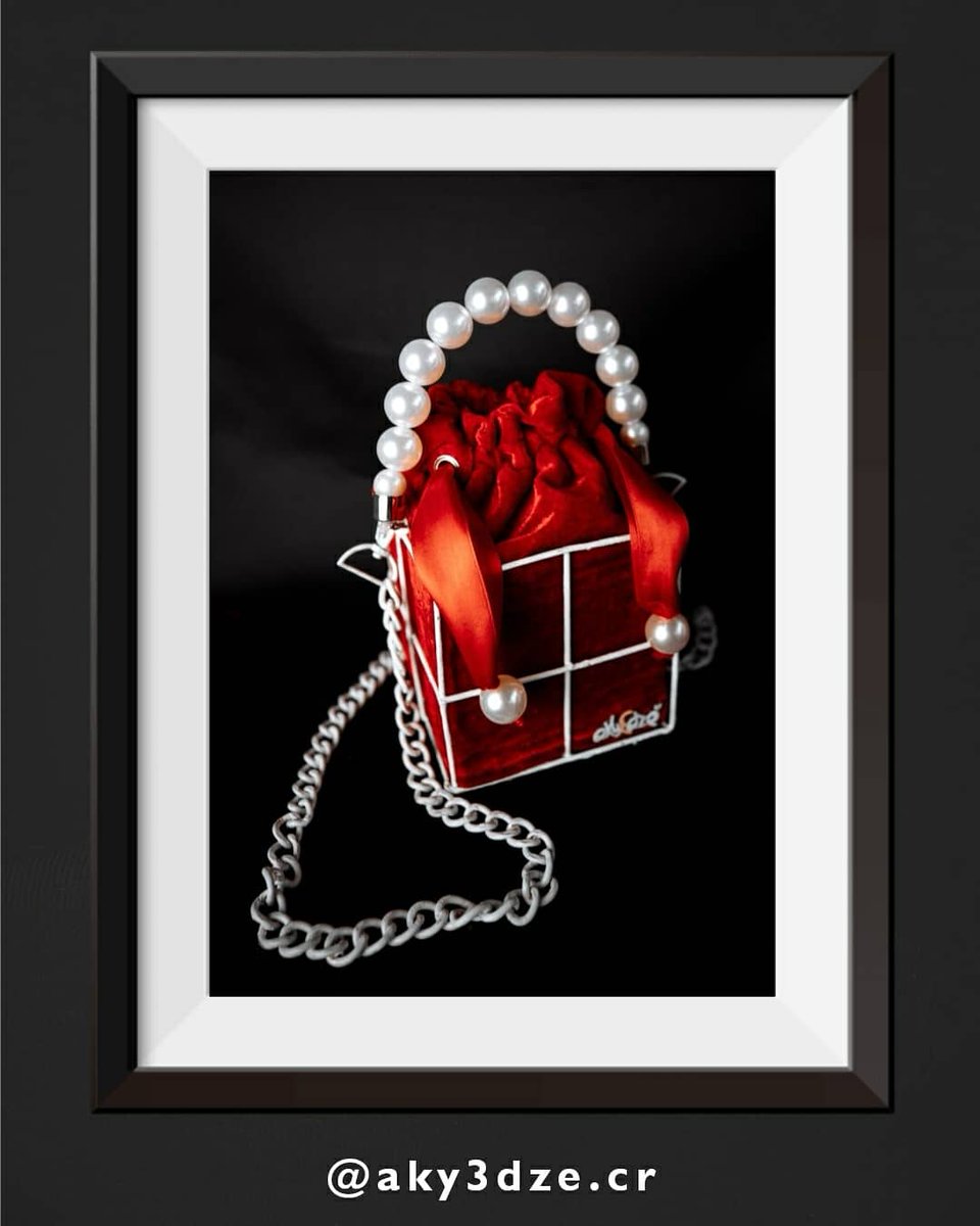 AkyDze's tweet photo. She's a stunner and readily available for delivery!
Price: 170 cedis

Comes a with a customised note❤

DM us and let's surprise her❤ https://t.co/kBy6Q2O5ym