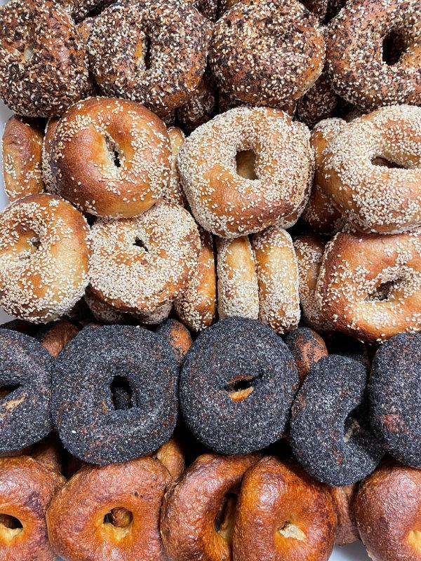 Ground Beef! Broccoli! Carrots! Fresh Bread! conta.cc/3aGvxBk