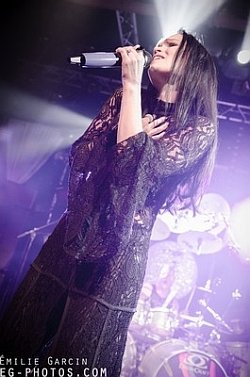 TarjaFrance's tweet photo. #Throwback Lyon 2014 (2nd part)
📸 Émilie Garcin, Le Webzine de Ti-Rickou
#tarja #tarjaturunen #ColoursInTheRoad2014 #lyon2014 #musicphotography #musiclivephoto #musiclivephotography https://t.co/AVUSycGe5p