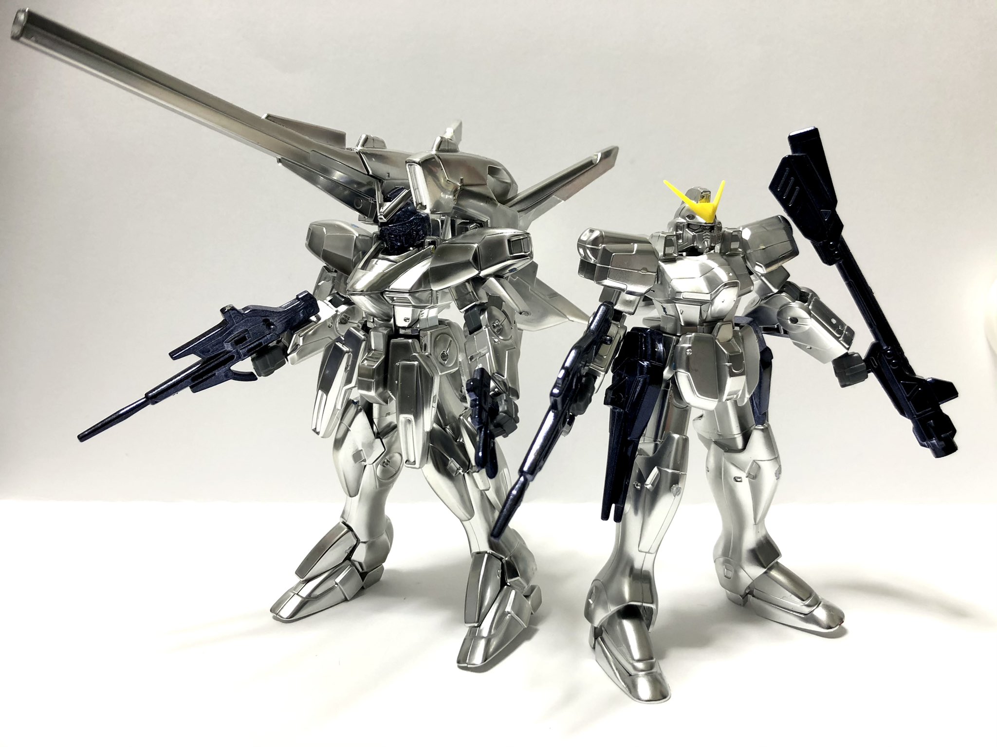 ひろちん サークルぺんらば 限定武器セットのリガミリティア用の方だけ組み立て完了 コトブキヤオリジナルのｖガンダムとｖ２バスターにそれぞれ持たせてみました T Co Mgknapxanz Twitter