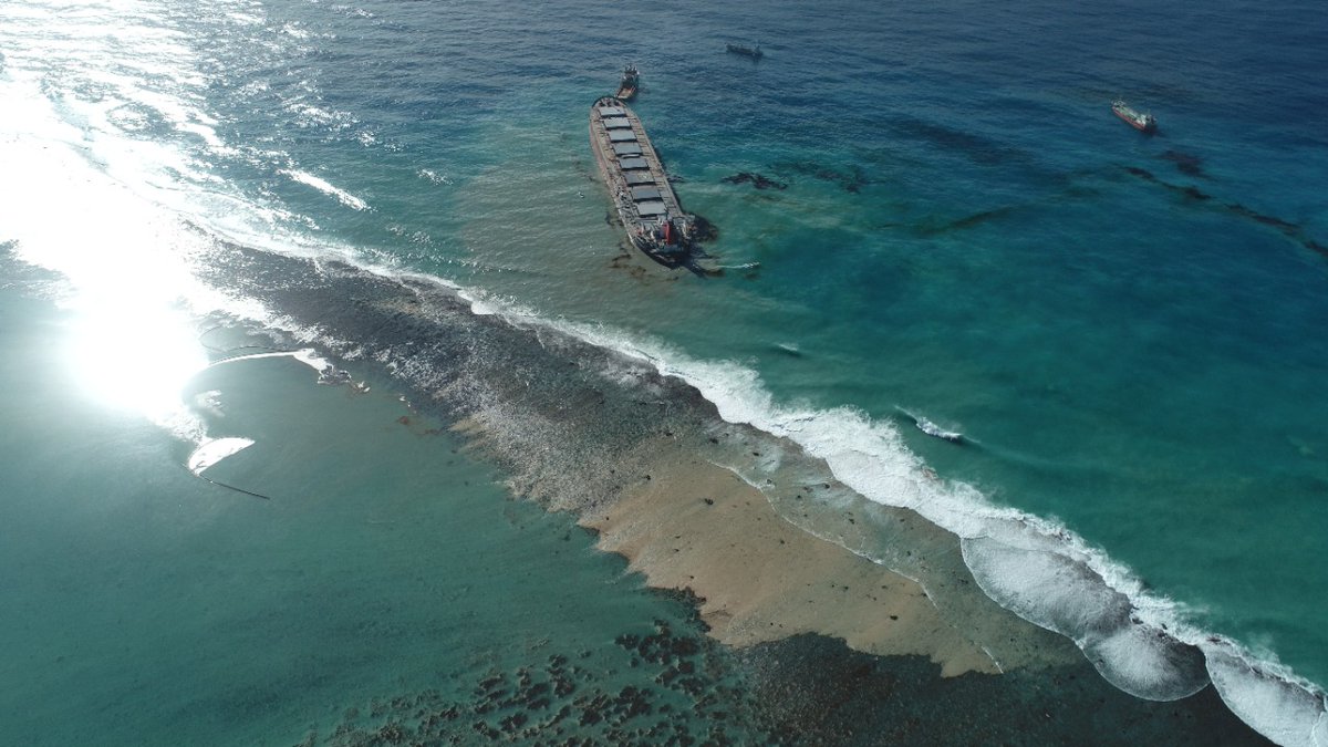 The Japanese company Mitsui OSK Lines (MoL), one of the world’s largest shipping companies, was operating the MV Wakashio.The shipping industry has simply been let off the hook for too long.Read more >>  https://www.transportenvironment.org/news/shipping-making-no-progress-climate-commitment #MauritiusOilSpill  #EndShipPollution