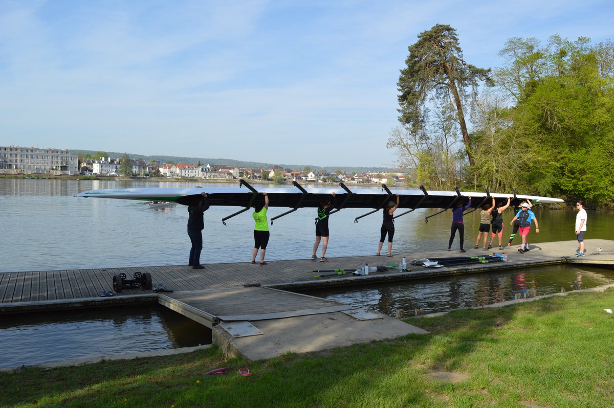 #semaineolympique, aujourd'hui l’aviron ! 🏅 
Sport olympique depuis 1900. Ce sport nautique a été accueilli au CRJS de Vernon plusieurs fois. 

N’hésitez pas à partager 😉

#crjsdevernon #sports #aviron #semaineolympique #emulatiuonnautiquedevernon