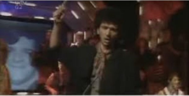 KentWomble's tweet photo. @CDrape01 @TheDonsTrust @HanKitcher @ConorHDaly I want to see Dexys back on TOTP with  “Jackie Weaver Said” #HandforthTV https://t.co/xXUZ7tKqpo