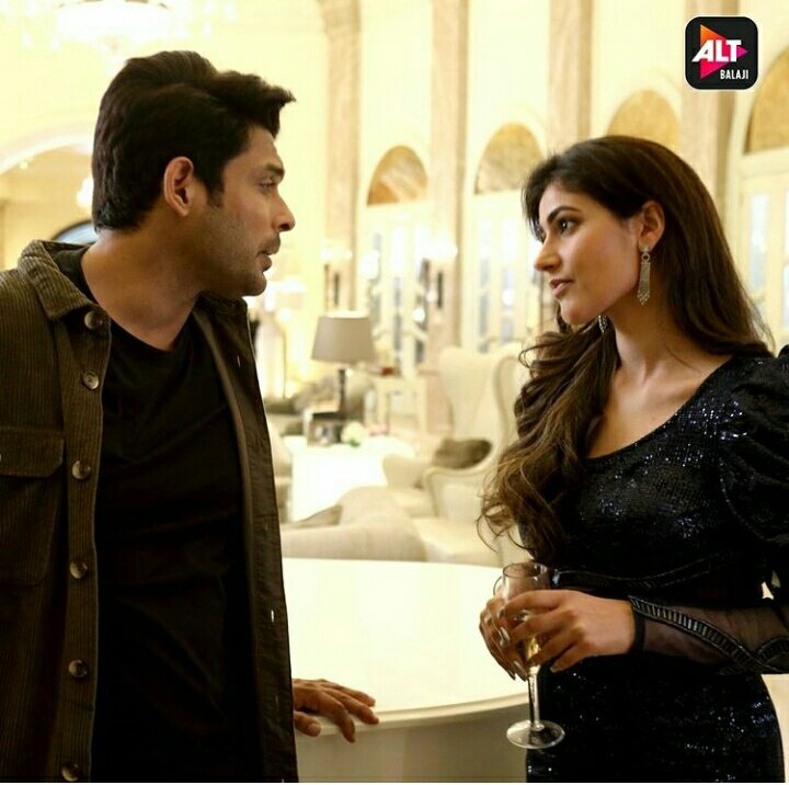 Sidkplovers1's tweet image. #SidharthShukla as #Agastya
Can&apos;t wait to watch his #DynamicPerformance
#BrokenButBeautiful3 #bbb3 
.
.
.
{{ Agastya Rao }} #Sid #HandsomeHunk #KingofBigbossHouse #BigBoss13Winner #BigBoss13 #BigBoss14 #BhulaDunga #DilKoKaraarAaya #ShonaShona #SidNaaz @sidharth_shukla