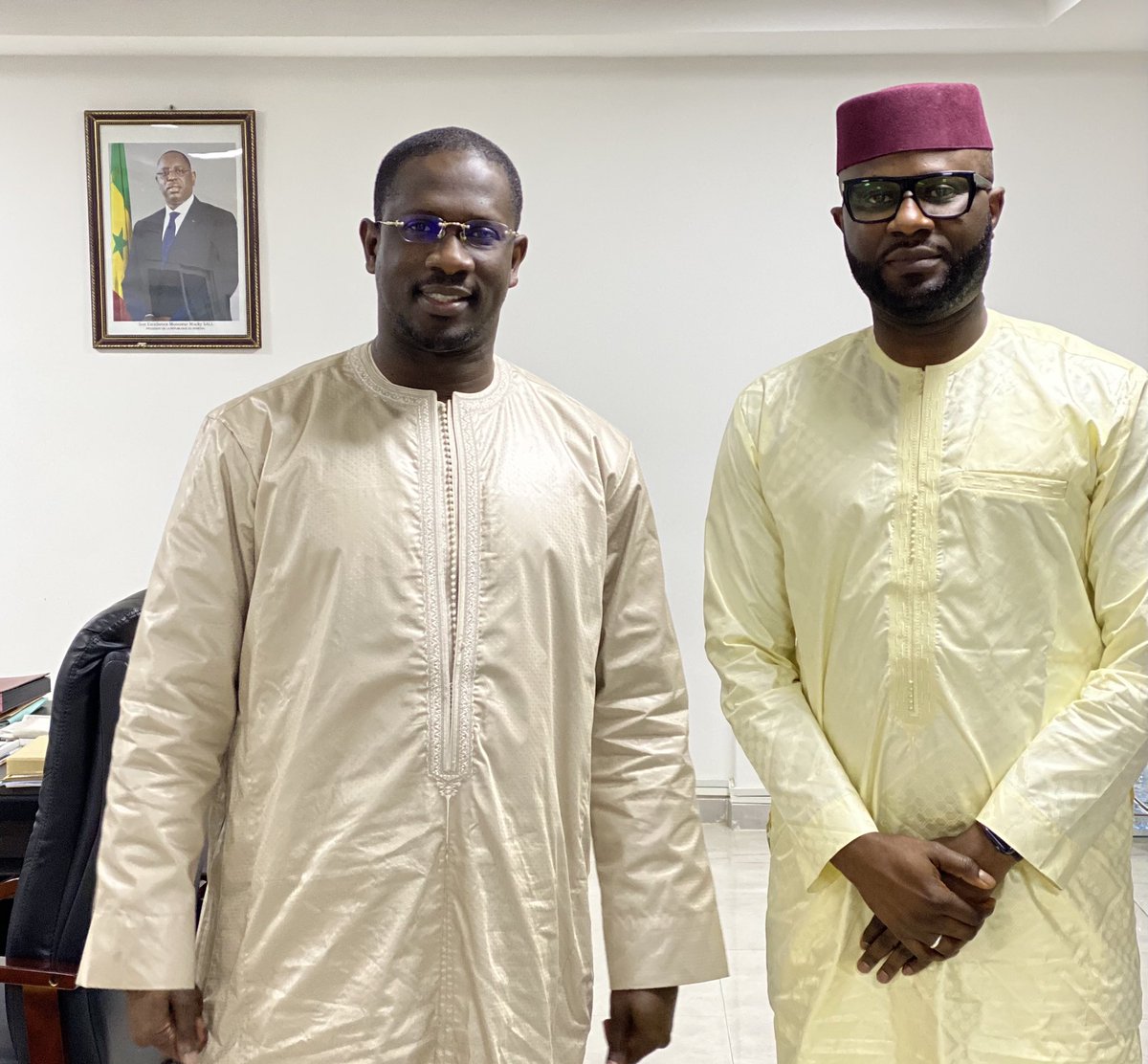 seydoukante's tweet photo. Heureux d’être reçu et d’avoir échanger sur plusieurs sujets avec le ministre @MosesSarr, Secrétaire d’État auprès du Ministre des Affaires étrangères et des Sénégalais de l’Extérieur, chargé des Sénégalais de l’Extérieur. @kebetu https://t.co/e3ePmNutHU