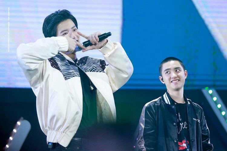  Dumb Things (1) - Paul KellyThe Dumb and Dumber series: Part 1. Kyungsoo watching Chanyeol do dumb things on stage and enjoying every second of it. Look at that BIG smile on his face, nothing/none makes Kyungsoo happier than Chanyeol on stage.