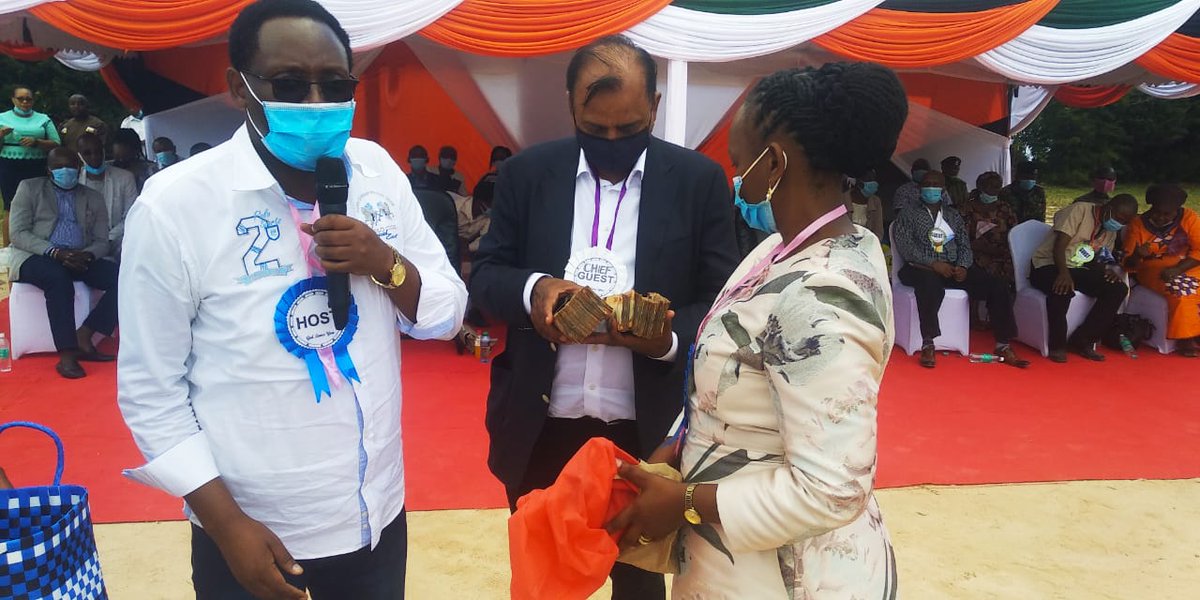 RavalNarendra's tweet photo. I visited Ngangao Secondary School in Wundanyi with Governor Granton Samboja and offered my support in building a dormitory by donating Ksh 1M.

#Guru #DevkiSteel #Entrepreneur https://t.co/BdfR4IlT97