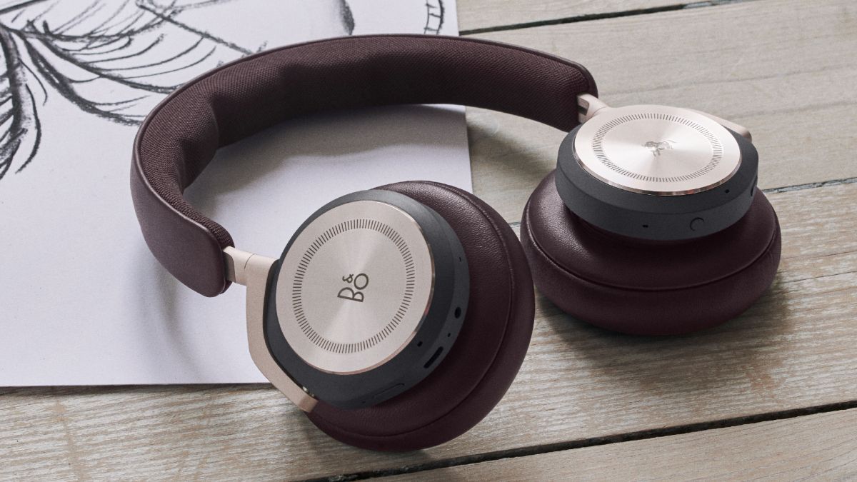 Sound guru #BangandOlufsen has released a new addition to its Moment Collection with the arrival of the #BeoplayHX #headphones. buff.ly/3p29f2p @BangOlufsen #music #audio #sound #earphones #headphone #wireless #bluetooth #cny #chinesenewyear #yearoftheox #limitededition