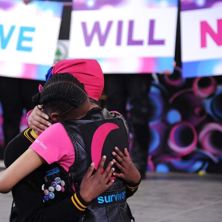 No one should have to face cancer alone. 
.
.
.
#CancerviveCares #cancersupporter #cancersupportcommunity #youarenotalone #cancereducation #cancerawareness