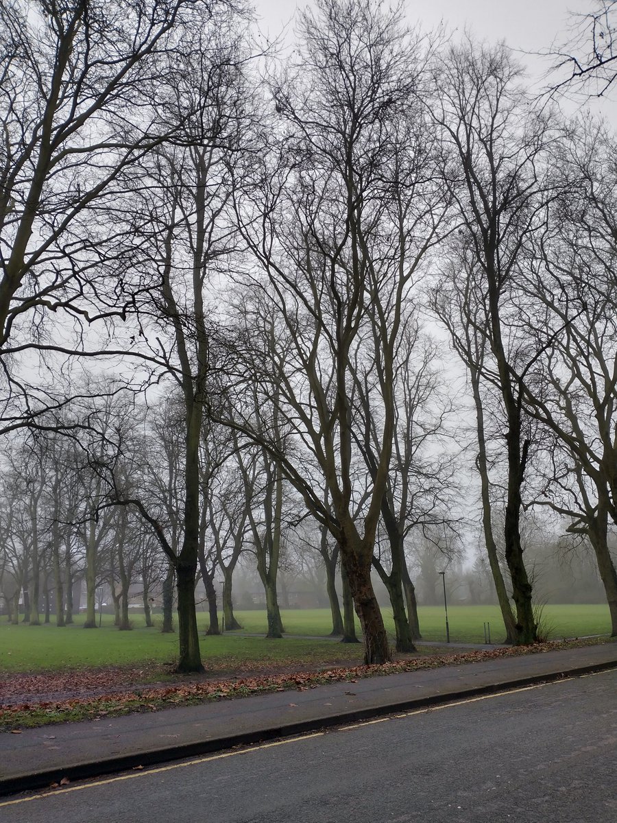 DarleySNT's tweet photo. Back out on patrol today in the fog! If you are making an essential journey today be aware of the weather conditions and risk of icy roads. #OpDerbyshire #COVID19 #isitessential #darley #SNT #staysafe https://t.co/zC1eFmbStH