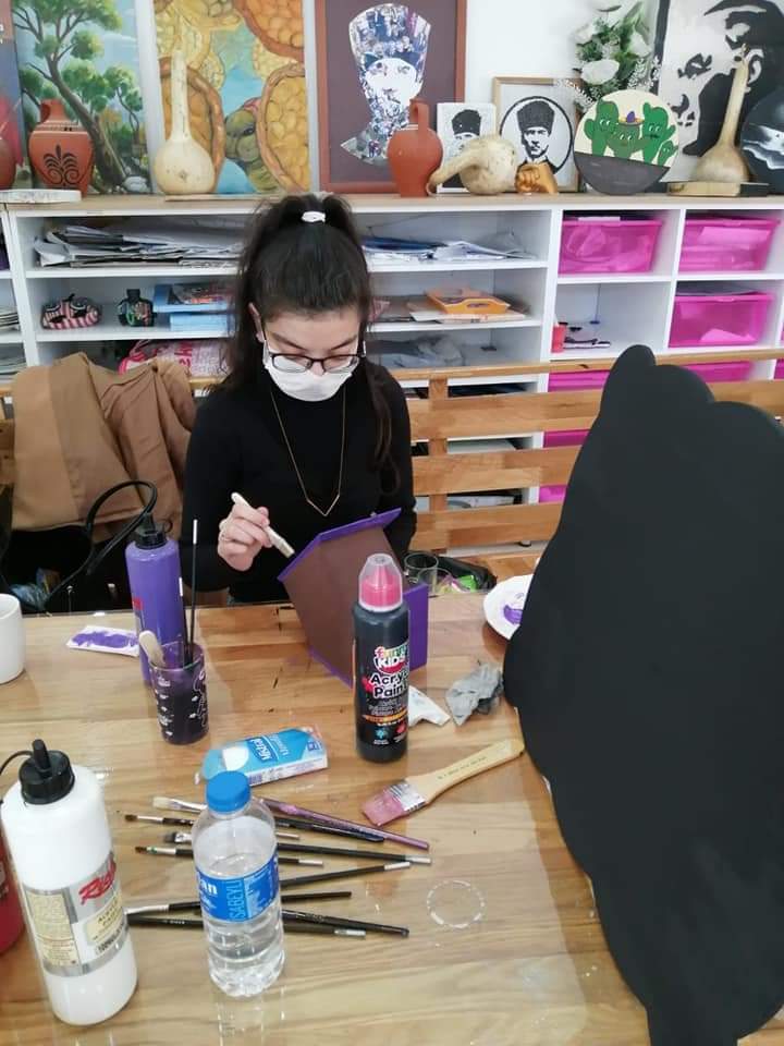 Denizli Bozkurt Ortaokulu, Halk Eğitim Destekli Ahşap Boyama kursumuz.