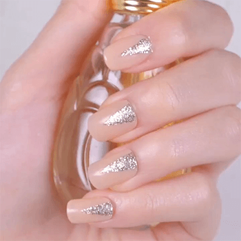 CChannel_mag's tweet photo. 【初心者さんでもサロン級の仕上がり💅基本のセルフネイルのやり方】

#おすすめネイル #ネイルデザイン #マニキュア

https://t.co/bnxJ5khph1 https://t.co/D8b89xVbnE