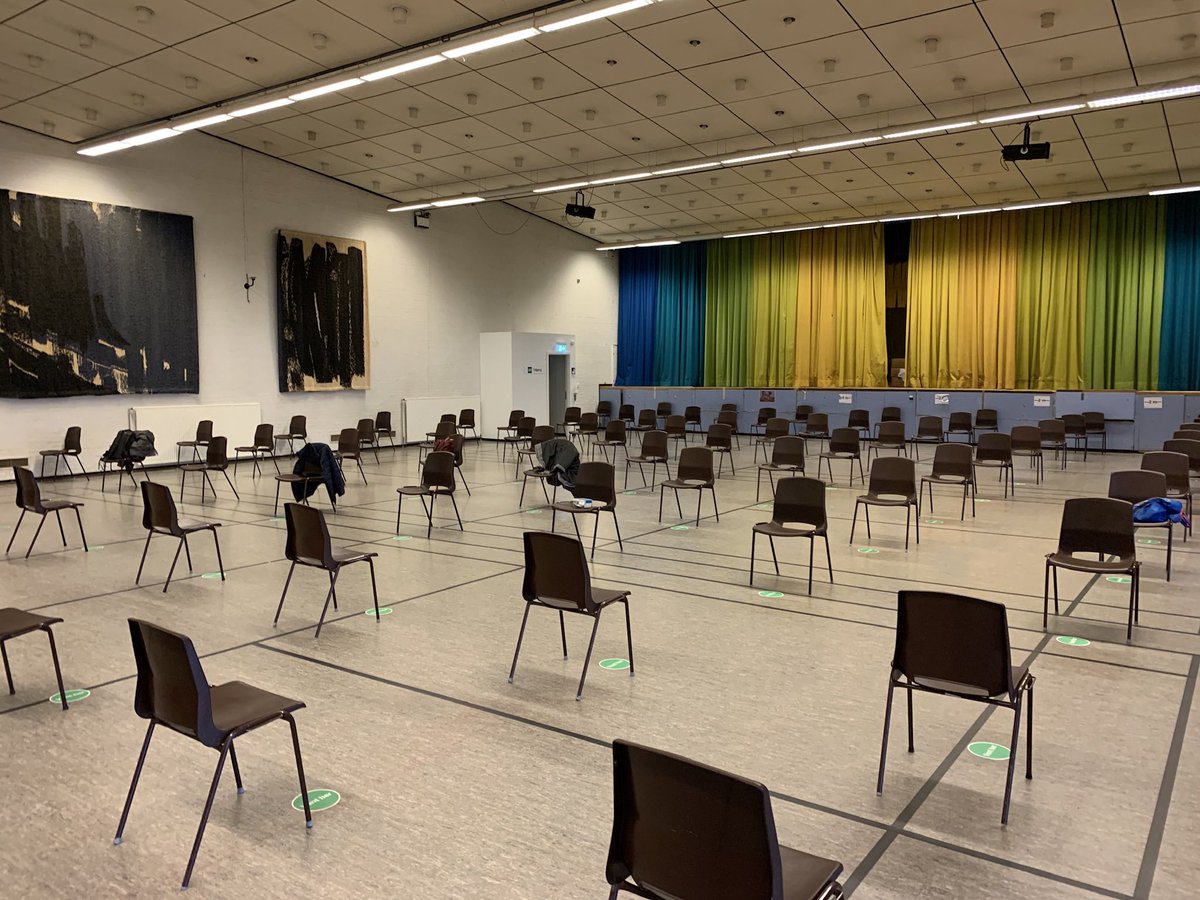 Kender du en +93-årig i <a href="/RegionH/">Region Hovedstaden</a> ? Vi har ledige tider til vaccination mandag og tirsdag i *den* gruppe. Hjælp dem gerne med at bestille tid på vacciner.dk - tak!