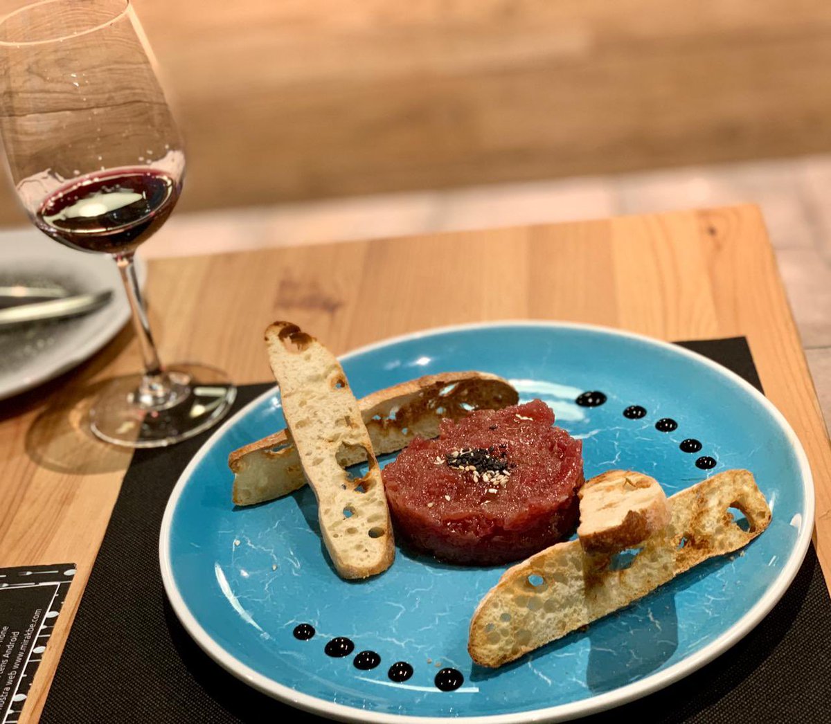 mirakbe's tweet photo. #suggeriment de la setmana👌🏼 

📸 Tàrtar de tonyina vermella. 

#mirakbé #andorralavella #principatdandorra #certificatdexcelencia #tripadvisor #friends #xefs #foodporn #restaurant #andorra_gastrolovers #andorrafoodieguide #igersandorra #muakabo #healthyfood https://t.co/ZNL75gmY1L