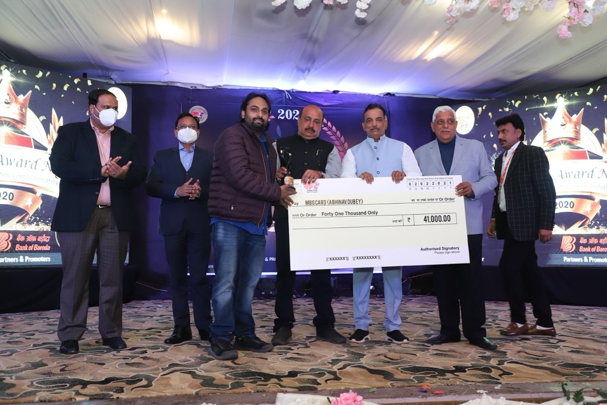 jicjbp's tweet photo. Announcing the Winner for the #HackFestJabalpur2021 – Abhinav Dubey from #MBGCards. 

 Team #JabalpurSmartCity #JabalpurIncubationCenter and #IncubationMasters wish the team all the success with the #startup. 
#Winners #AwardWinning #awards #Award https://t.co/gPP4kYXZ8C