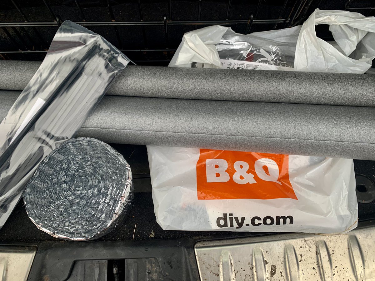 WindyWilson88's tweet photo. Windy says mind now. Turning EXCRUCIATINGLY COLD this week

I have an outside tap, and an exposed condensate pipe at another property I’m just about to lag thanks to @BandQ Perth 

Be like Windy. Be smart and lag yer pipes this weekend before it’s too late ❄️💦❄️💦❄️💦❄️💦 https://t.co/FtbxC6jQZ1