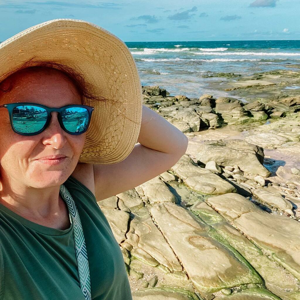 fouraroundworld's tweet photo. Exploring the rock pools at Mooloolaba beach can be a lot of fun but crazy slippery. Trust me... after cautioning the kids a gazillion times, I was the one that slipped over ๐ but donโt worry. I was ok. This photo was after I brushed off my bruised knee & pride... #stackedit https://t.co/1r5YkoQBDu