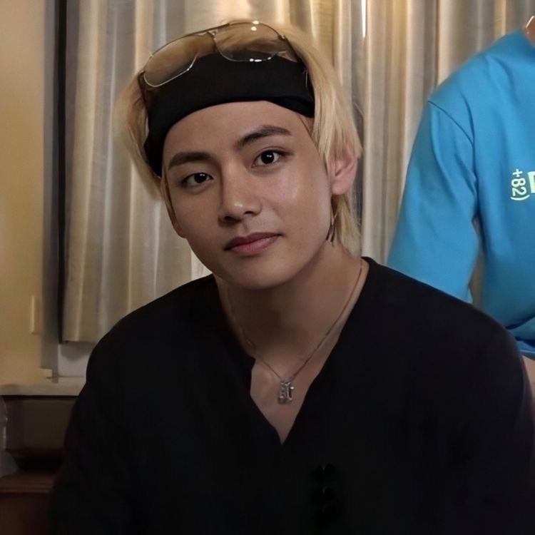tokkixgguk's tweet photo. barefaced kim taehyung ; a long devastating thread https://t.co/UcVGbPZVMr