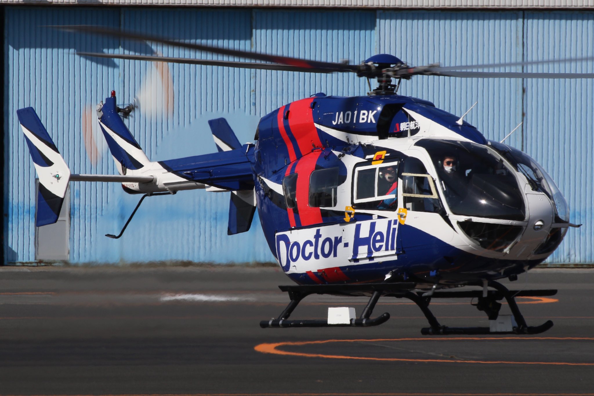 激レア！☆非売品【ドクターヘリ】BK117 ピンバッジ 希少 ピンバッチ